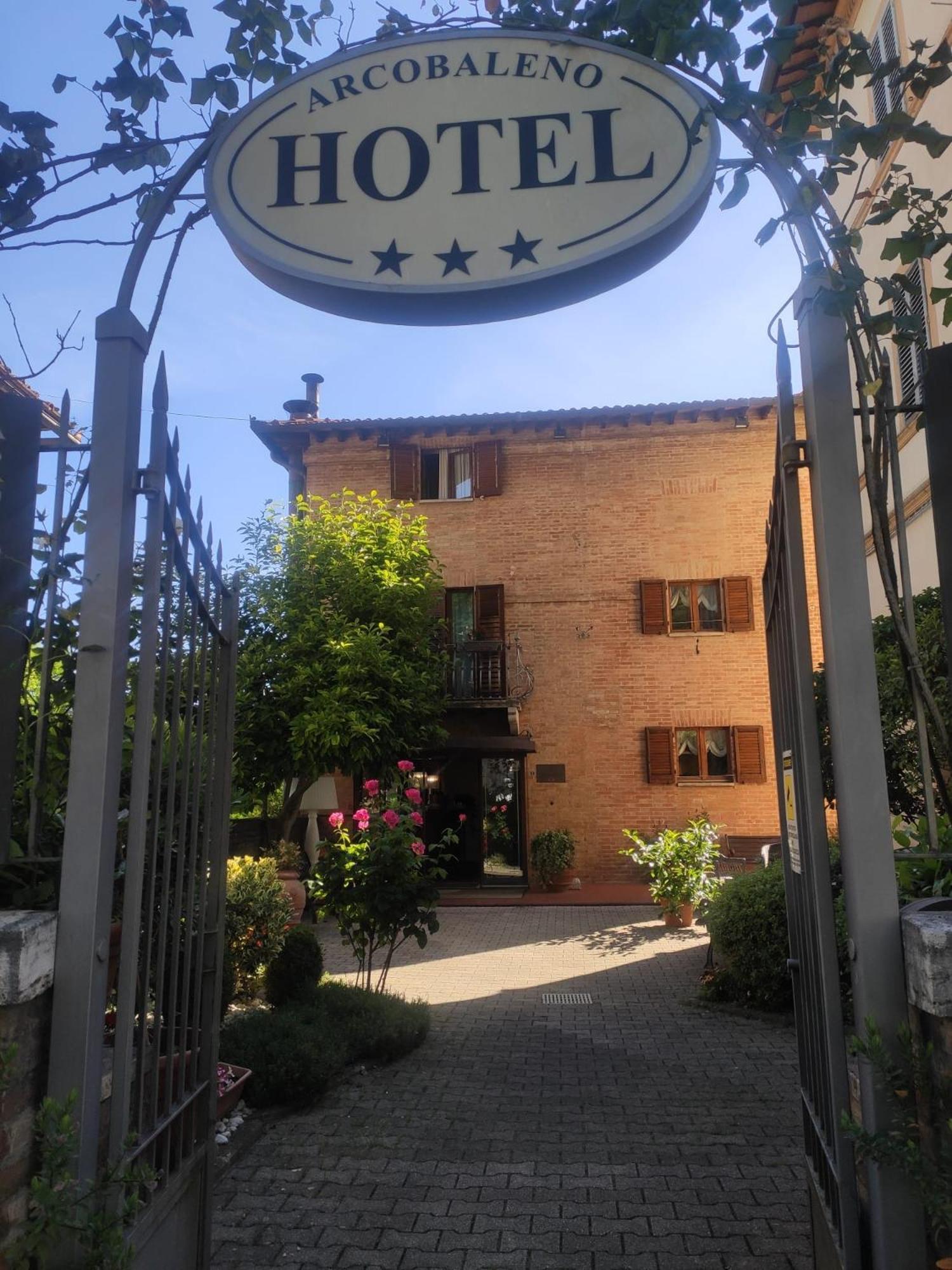 Hotel Arcobaleno Sienne Extérieur photo