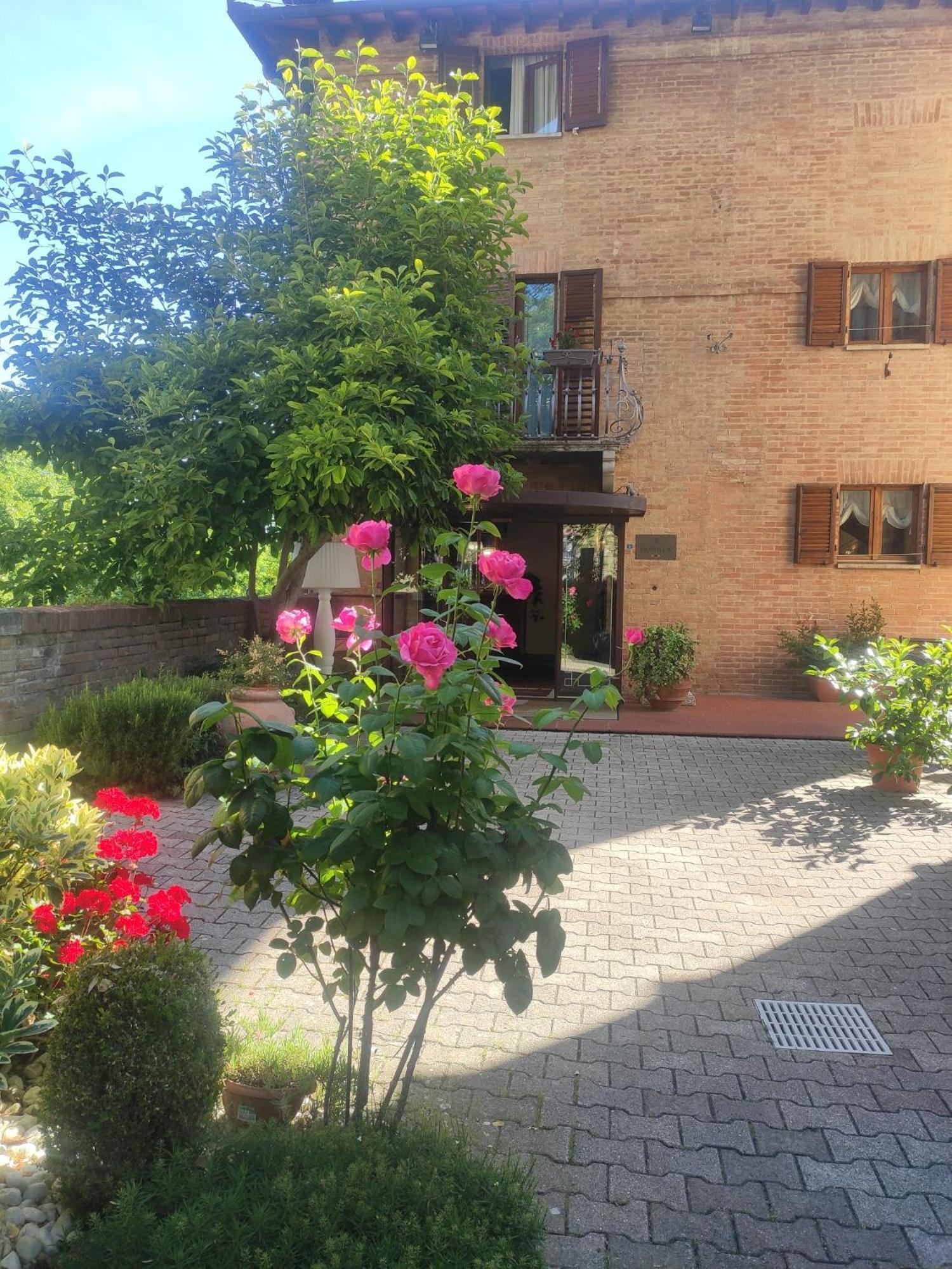 Hotel Arcobaleno Sienne Extérieur photo
